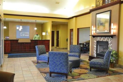 фото отеля Holiday Inn Express Hotel & Suites Christiansburg