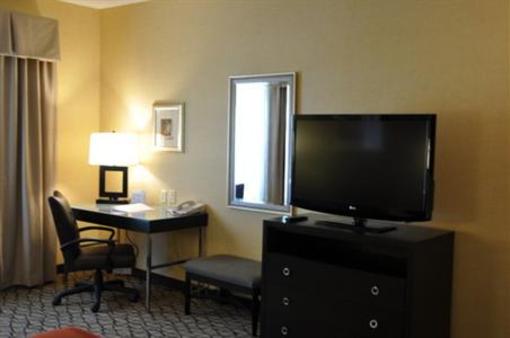 фото отеля Holiday Inn Express Hotel & Suites Christiansburg