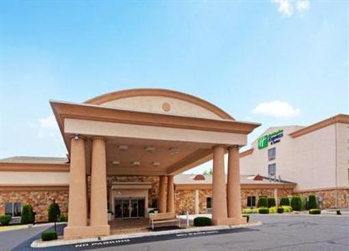 фото отеля Holiday Inn Express Hotel & Suites Christiansburg