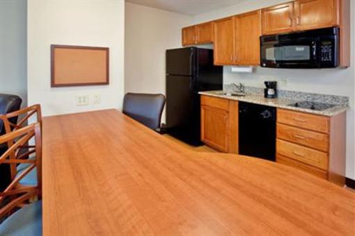 фото отеля Candlewood Suites Colonial Heights