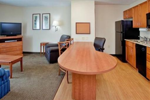 фото отеля Candlewood Suites Colonial Heights