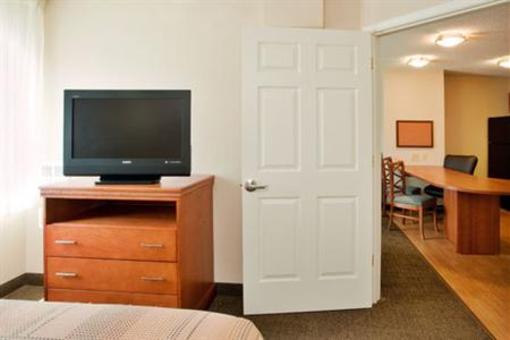 фото отеля Candlewood Suites Colonial Heights