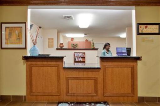 фото отеля Candlewood Suites Colonial Heights