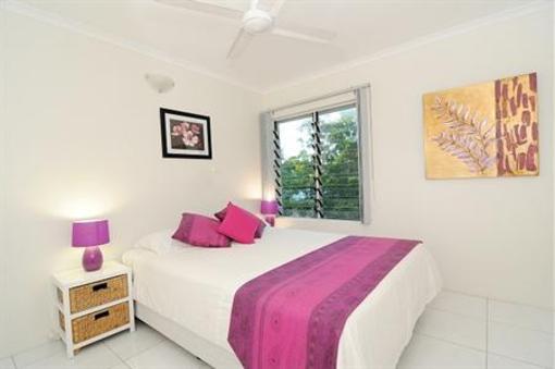 фото отеля Outrigger Holiday Apartment Port Douglas