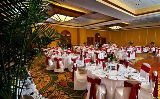 фото отеля TradeWinds Island Grand Beach Resort