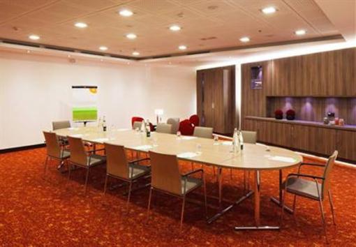 фото отеля Courtyard by Marriott Paris Boulogne