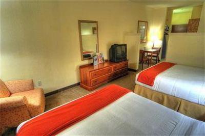фото отеля Holiday Inn Express & Suites Austin - Sunset Valley