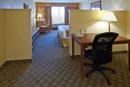 фото отеля Holiday Inn Express & Suites Austin - Sunset Valley