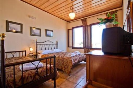 фото отеля Helena Hotel Chania