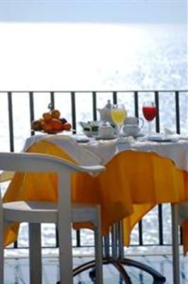 фото отеля Albergo Santa Caterina Centola