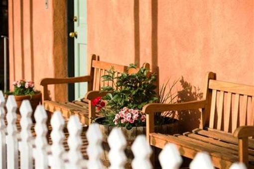 фото отеля Inn on the Paseo