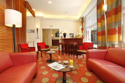 фото отеля Hotel Du Louvre Saint-Malo