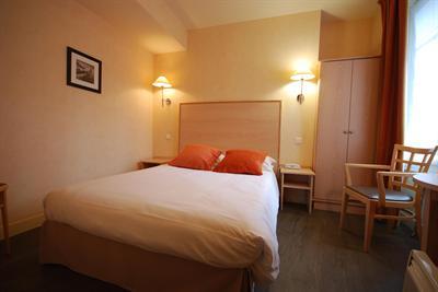 фото отеля Hotel Du Louvre Saint-Malo
