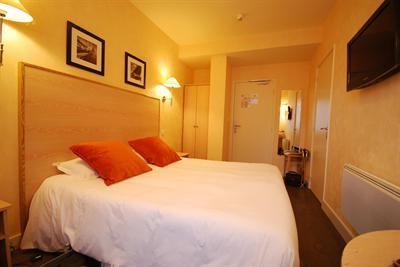 фото отеля Hotel Du Louvre Saint-Malo