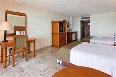 фото отеля Holiday Inn SunSpree Mazatlan