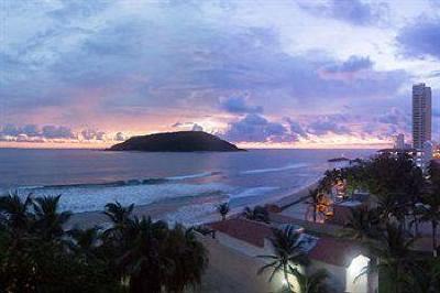 фото отеля Holiday Inn SunSpree Mazatlan