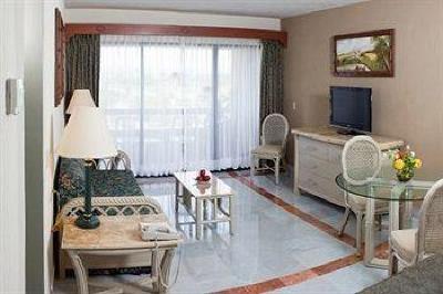 фото отеля Holiday Inn SunSpree Mazatlan