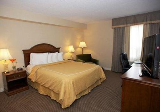 фото отеля Quality Inn Airport West