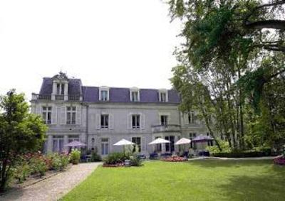 фото отеля Le Parc des Marechaux