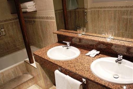 фото отеля Hotel Kris Parque Valladolid