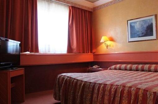 фото отеля Hotel Kris Parque Valladolid