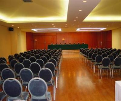 фото отеля Hotel Kris Parque Valladolid