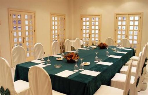 фото отеля Hotel Kris Parque Valladolid