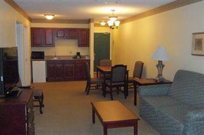 фото отеля Town & Country Inn and Suites