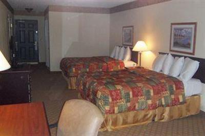 фото отеля Town & Country Inn and Suites