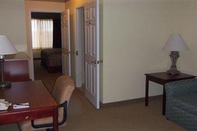 фото отеля Town & Country Inn and Suites