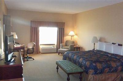 фото отеля Town & Country Inn and Suites