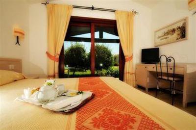 фото отеля Hotel Club Baia del Porto