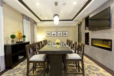 фото отеля Hilton Garden Inn Toronto/Brampton