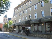 Hume Hotel