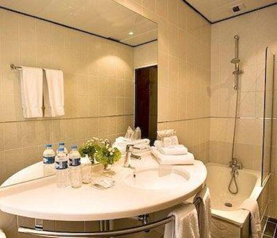 фото отеля Best Western Trianon Rive Gauche Hotel
