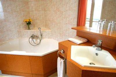 фото отеля Hotel Crystal Reims