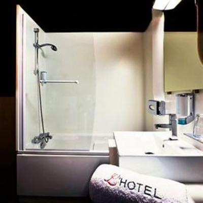 фото отеля L Hotel Nantes