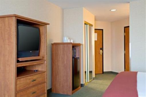 фото отеля Holiday Inn Express and Suites Elk Grove
