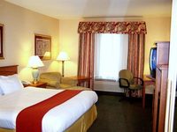 Holiday Inn Express and Suites Elk Grove