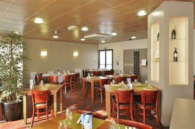 фото отеля Brit Hotel Le Villeneuve Saint-Gregoire