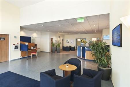 фото отеля Holiday Inn Express Luzern Rothenburg
