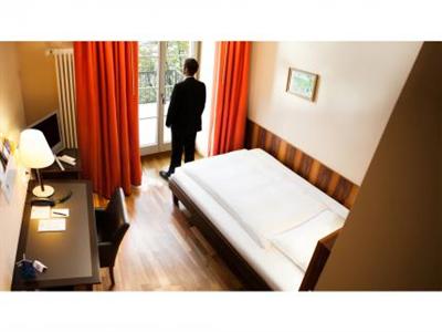 фото отеля Schweizerhof Hotel Basel