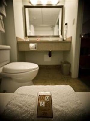 фото отеля Service Plus Inns & Suites Calgary