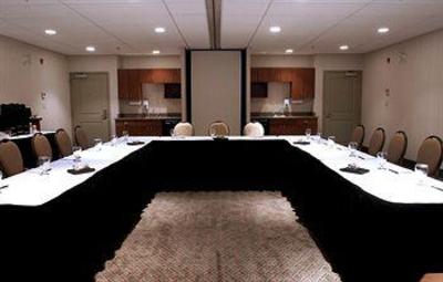фото отеля Service Plus Inns & Suites Calgary