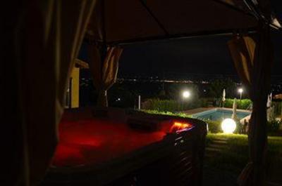 фото отеля Nonna Rana Holidays Apartments