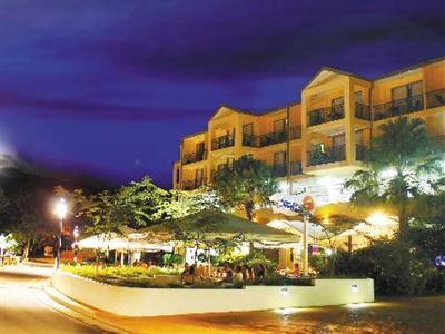 фото отеля Airlie Beach Hotel