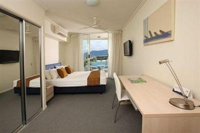 фото отеля Park Regis Piermonde Apartments Cairns
