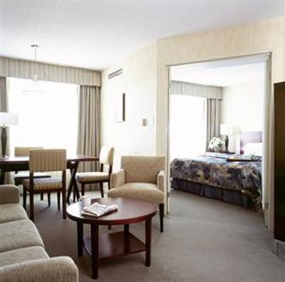 фото отеля Quality Suites Toronto Airport