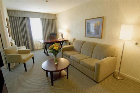 фото отеля Quality Suites Toronto Airport