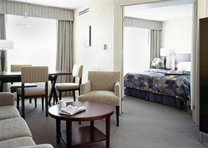 фото отеля Quality Suites Toronto Airport